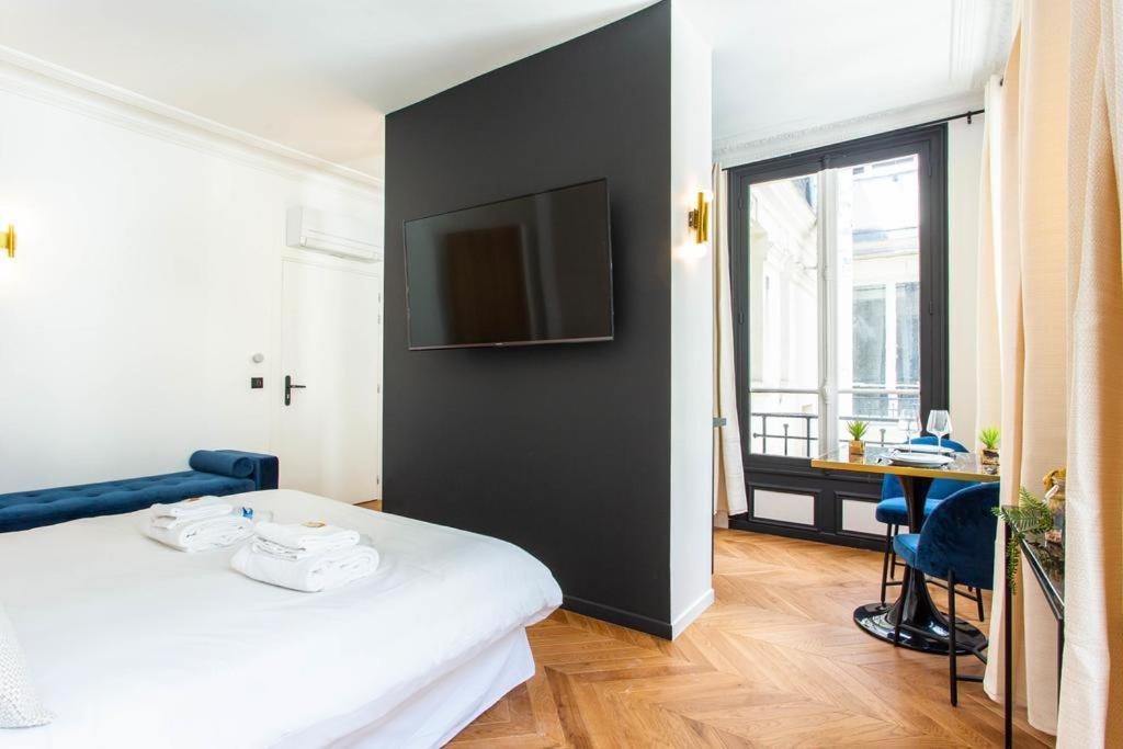 Intimate Apartment - 1Br-2P - Champs Elysees Париж Екстериор снимка